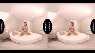 PORNBCN VR Mature spuenesch MILF masturbéiert a suckelt Ären Dick am POV wärend Dir fëmmt an hir Been ruckt